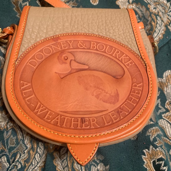 Dooney & Bourke Handbags - Price Drop ⬇️ Weekend Sale